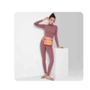 Dusty mauve pink cropped mock turtleneck silky stretch athletic or dressy! S